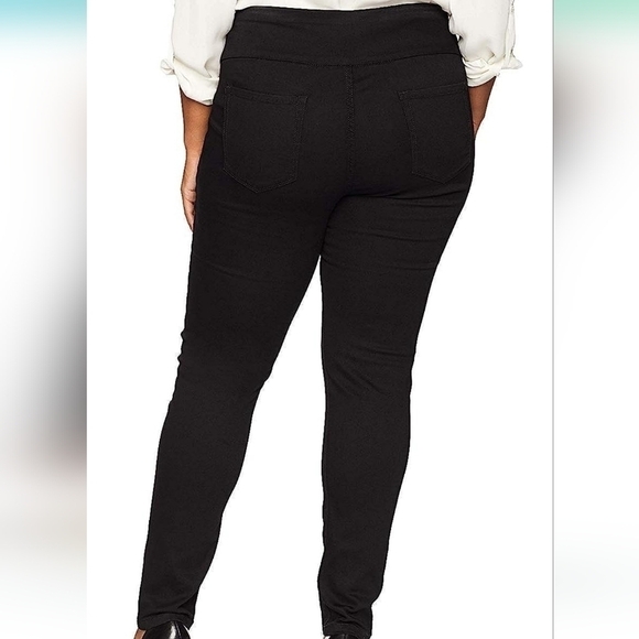 Lee Women's Plus Size Sculpting Slim Fit Skinny Leg Pull on Jean NWT Size 28W - Picture 2 of 11